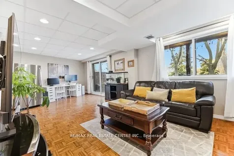 4165 Fieldgate Drive Mississauga ON L4W 2M9
