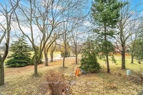 4165 Fieldgate Drive Mississauga ON L4W 2M9