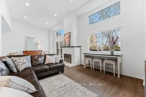 4165 Fieldgate Drive Mississauga ON L4W 2M9