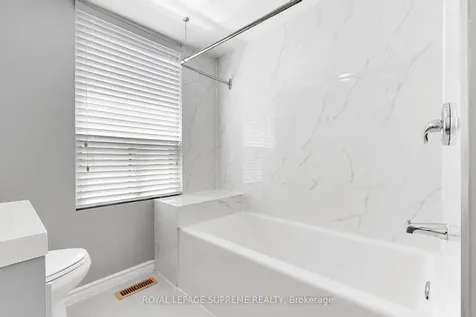 119 Essex Street W Toronto ON M6G 1T4