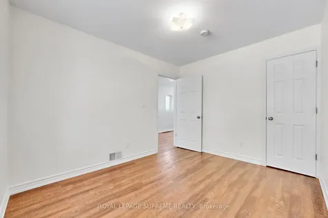 119 Essex Street W Toronto ON M6G 1T4