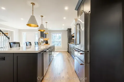 1149 Crofton Way Burlington ON L7P 3A8