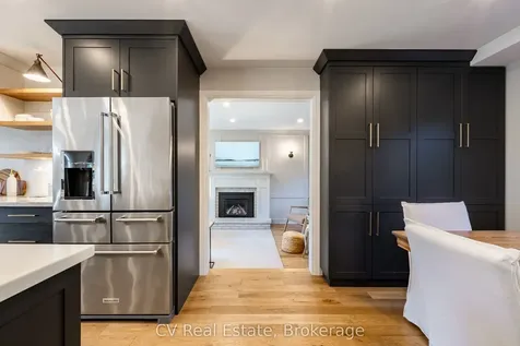 1149 Crofton Way Burlington ON L7P 3A8