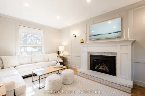 1149 Crofton Way Burlington ON L7P 3A8