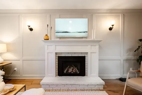 1149 Crofton Way Burlington ON L7P 3A8
