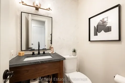 1149 Crofton Way Burlington ON L7P 3A8