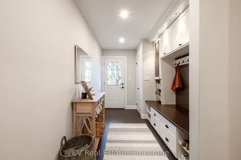 1149 Crofton Way Burlington ON L7P 3A8
