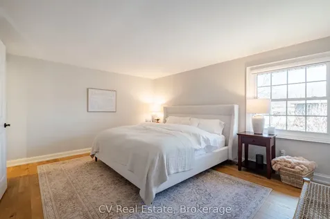 1149 Crofton Way Burlington ON L7P 3A8