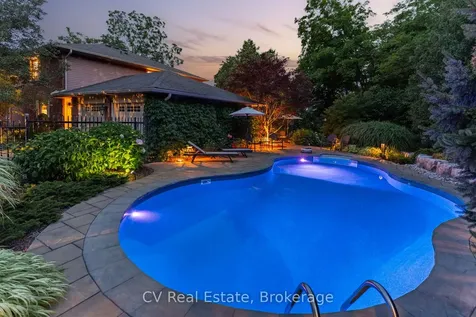 1149 Crofton Way Burlington ON L7P 3A8