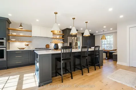 1149 Crofton Way Burlington ON L7P 3A8