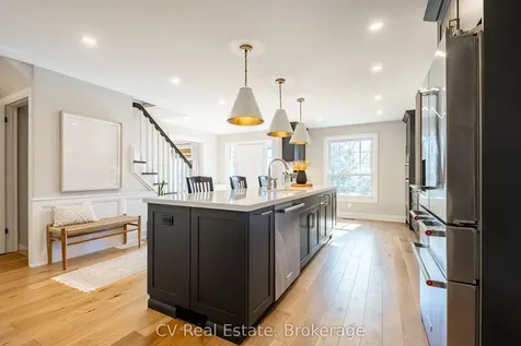 1149 Crofton Way Burlington ON L7P 3A8