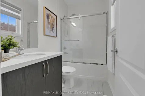 21 Allegro Drive Brampton ON L6Y 5Y7