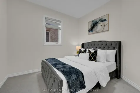 21 Allegro Drive Brampton ON L6Y 5Y7
