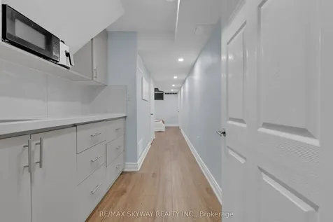 21 Allegro Drive Brampton ON L6Y 5Y7