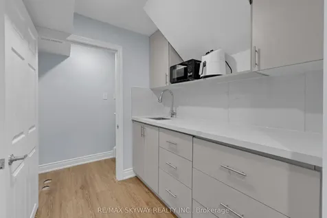 21 Allegro Drive Brampton ON L6Y 5Y7