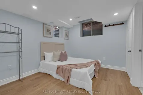 21 Allegro Drive Brampton ON L6Y 5Y7