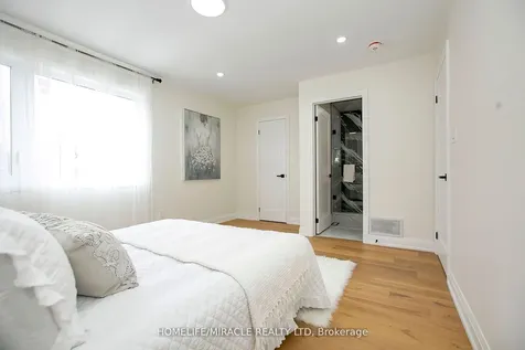 52 Foxacre Row Brampton ON L6V 3P5