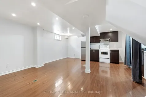 22 Griselda Court Brampton ON L6S 1M6