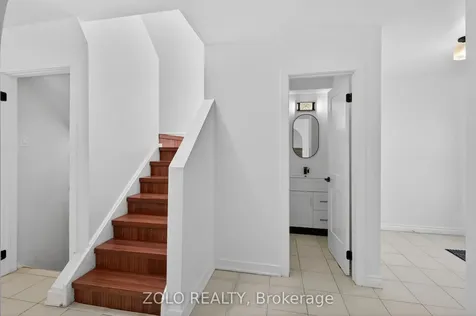 6166 Kindree Circle Mississauga ON L5N 3C2