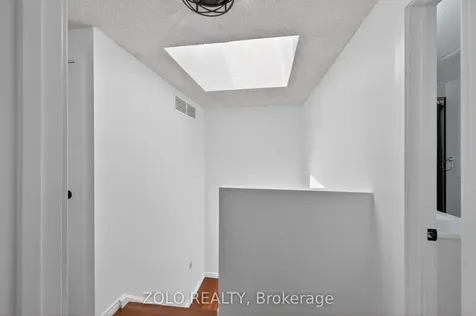 6166 Kindree Circle Mississauga ON L5N 3C2