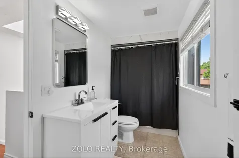 6166 Kindree Circle Mississauga ON L5N 3C2