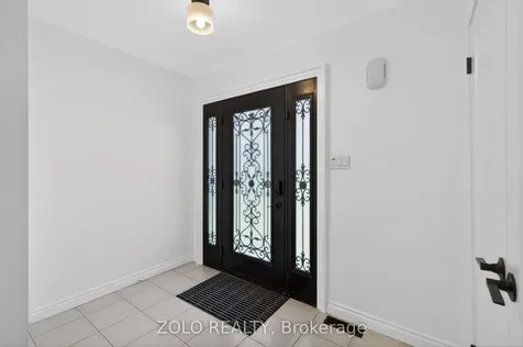 6166 Kindree Circle Mississauga ON L5N 3C2