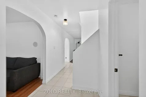 6166 Kindree Circle Mississauga ON L5N 3C2