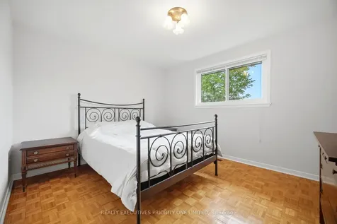 174 Kingsview Drive Caledon ON L7E 3W7
