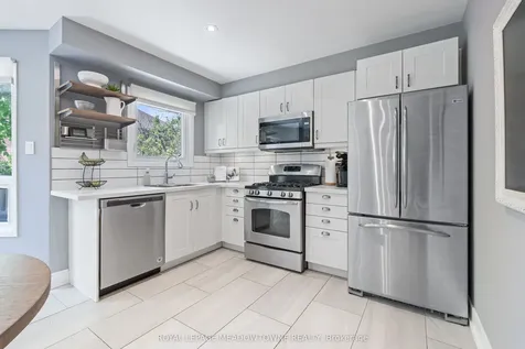 6028 Clover Ridge Crescent Mississauga ON L5N 7B4