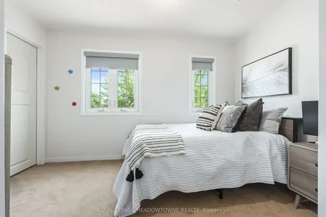 6028 Clover Ridge Crescent Mississauga ON L5N 7B4