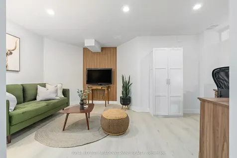 6028 Clover Ridge Crescent Mississauga ON L5N 7B4