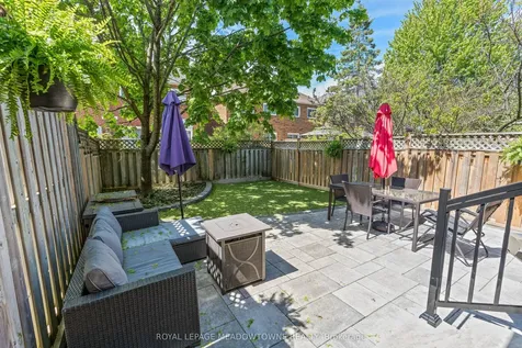 6028 Clover Ridge Crescent Mississauga ON L5N 7B4