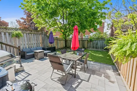 6028 Clover Ridge Crescent Mississauga ON L5N 7B4