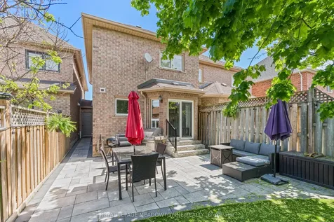 6028 Clover Ridge Crescent Mississauga ON L5N 7B4