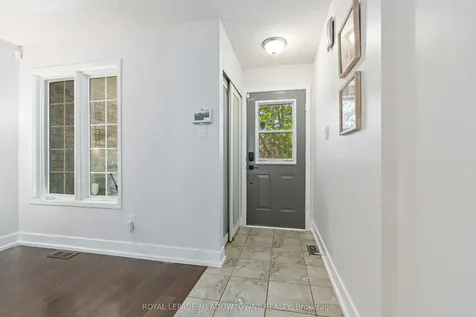 6028 Clover Ridge Crescent Mississauga ON L5N 7B4