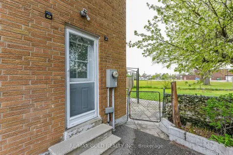 7595 Wrenwood Crescent Mississauga ON L4T 2V8