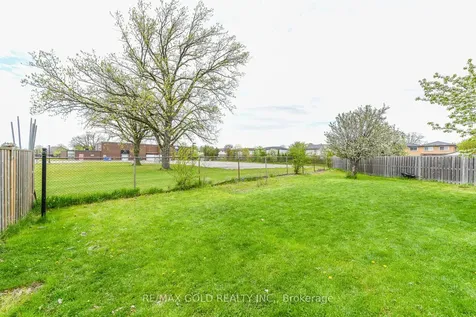 7595 Wrenwood Crescent Mississauga ON L4T 2V8