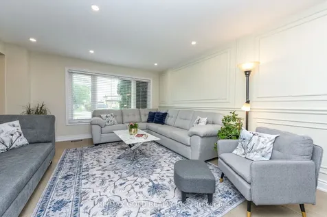 7595 Wrenwood Crescent Mississauga ON L4T 2V8