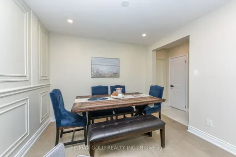 7595 Wrenwood Crescent Mississauga ON L4T 2V8