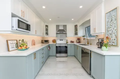 7595 Wrenwood Crescent Mississauga ON L4T 2V8