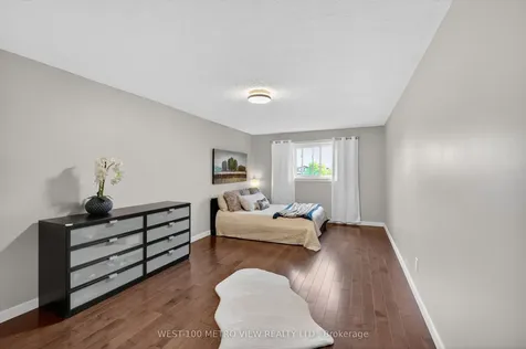5002 Willowood Drive Mississauga ON L5R 3R5