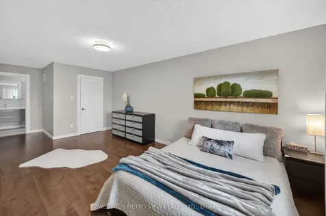 5002 Willowood Drive Mississauga ON L5R 3R5