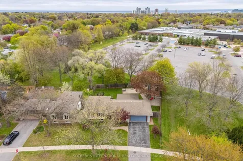 2290 Bridge Road Oakville ON L6L 2G6
