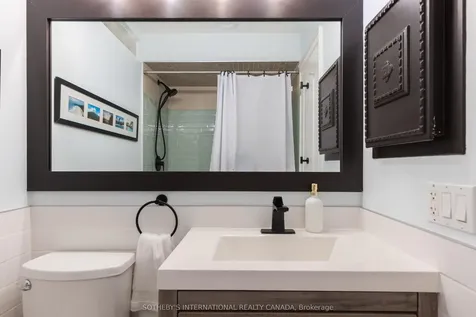 2290 Bridge Road Oakville ON L6L 2G6