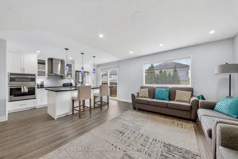 924 Zelinsky Crescent Milton ON L9T 0L5