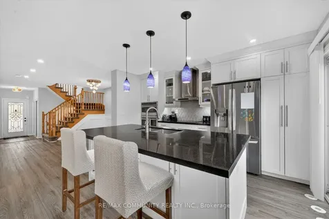 924 Zelinsky Crescent Milton ON L9T 0L5