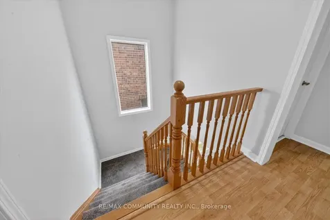 924 Zelinsky Crescent Milton ON L9T 0L5