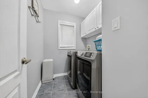 924 Zelinsky Crescent Milton ON L9T 0L5