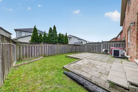 924 Zelinsky Crescent Milton ON L9T 0L5