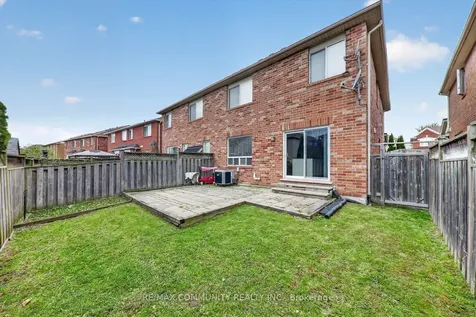 924 Zelinsky Crescent Milton ON L9T 0L5